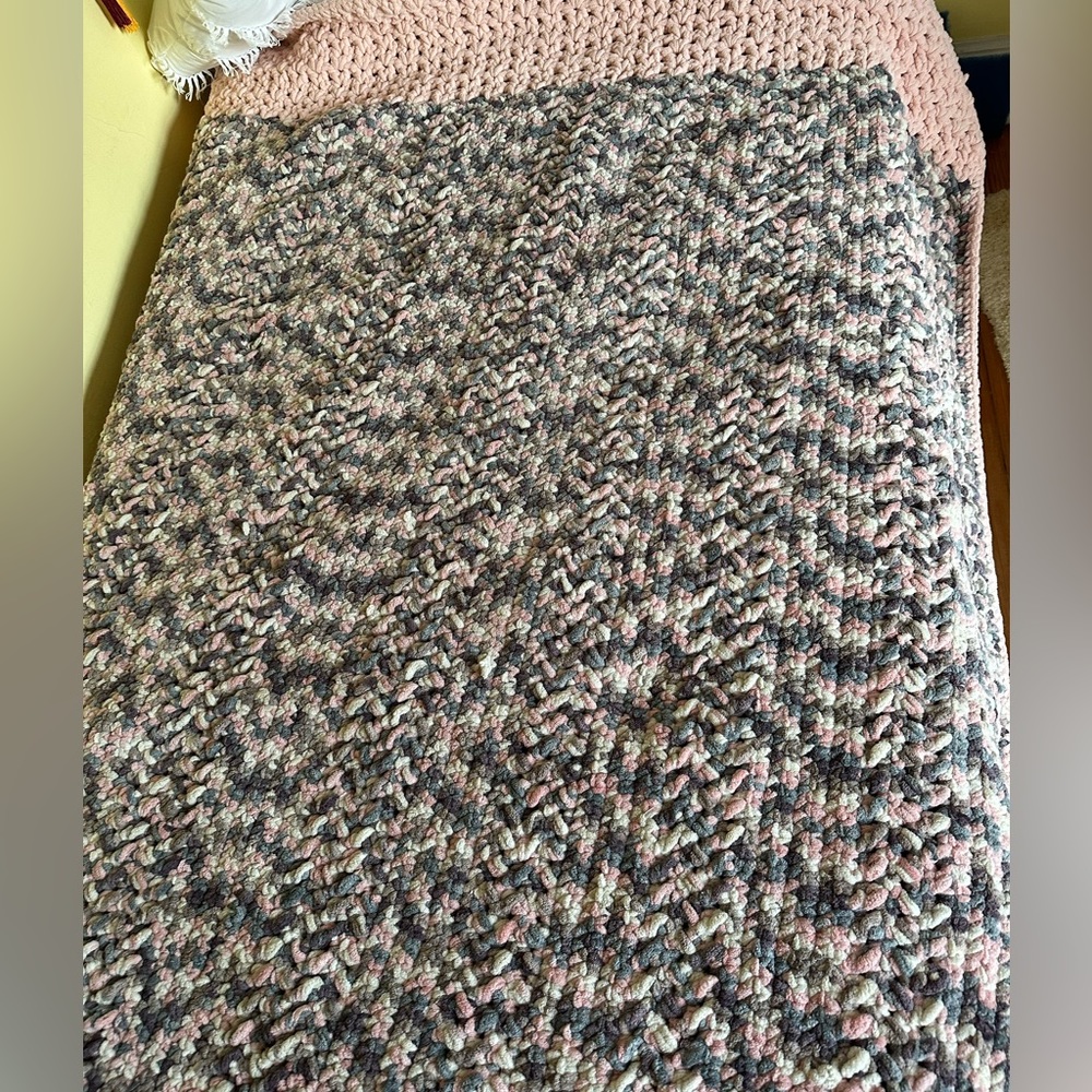 100% handmade weighted knit blanke